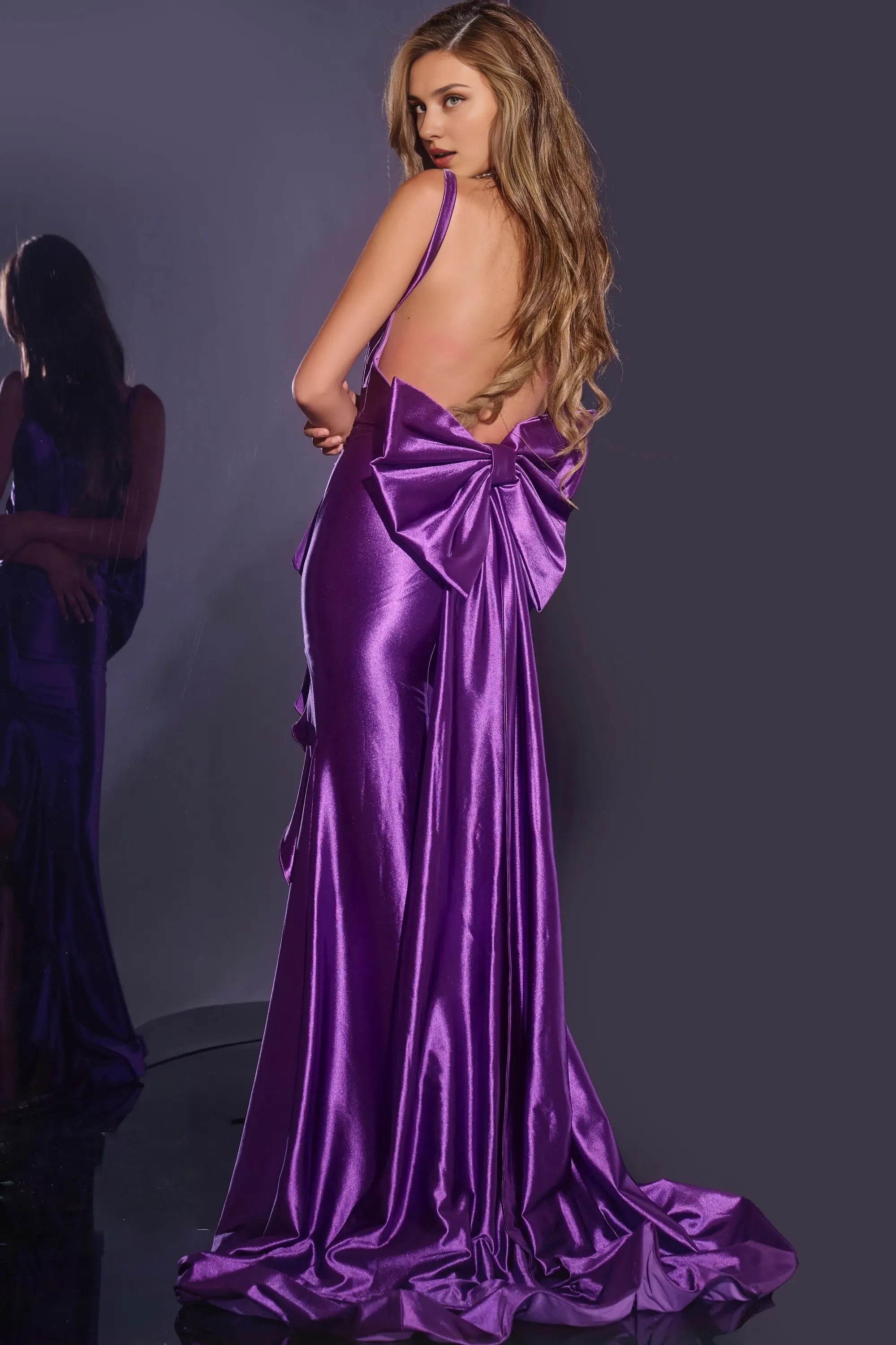Robe corset en satin Weitese avec volants et nœud dans le dos. Robe de bal/robe de soirée.